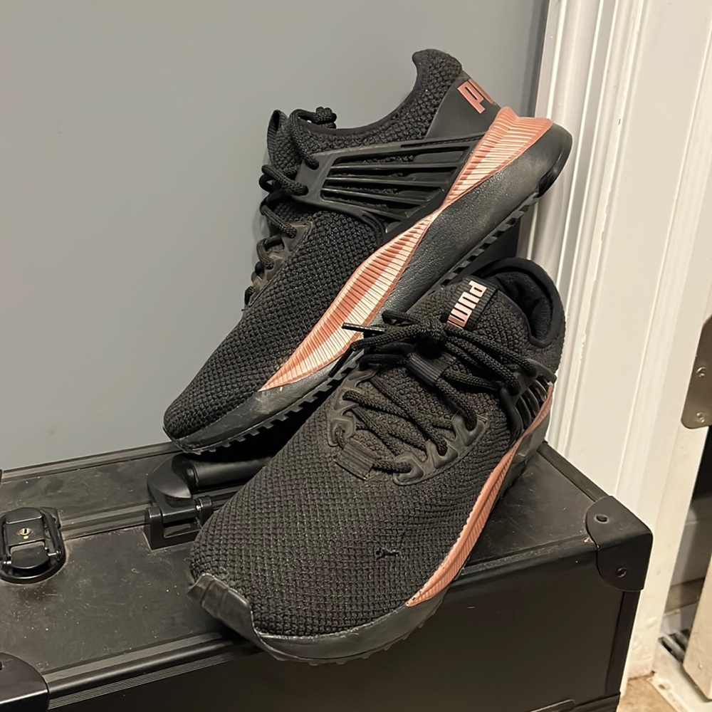 Puma Sneakers
